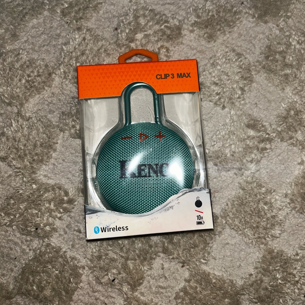Keno Clip 3 Max Portable Speaker - Green